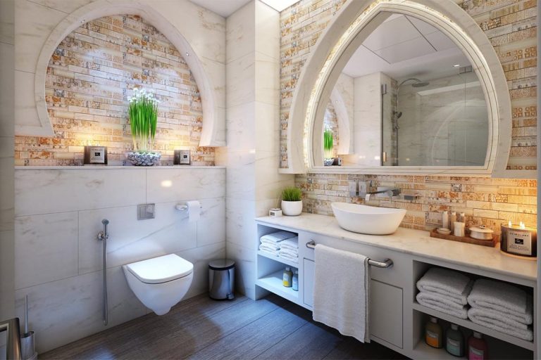 9 Best Toilets to Get in 2021 [Buyer's Guide & Reviews]