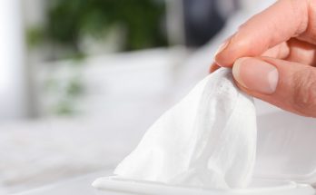 Wet Wipes vs. Toilet Paper: Which Is Better?
