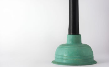 How to Unclog a Urinal