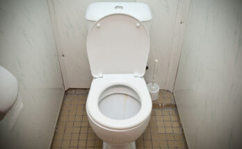 How to Prevent Hard Water Stains in a Toilet