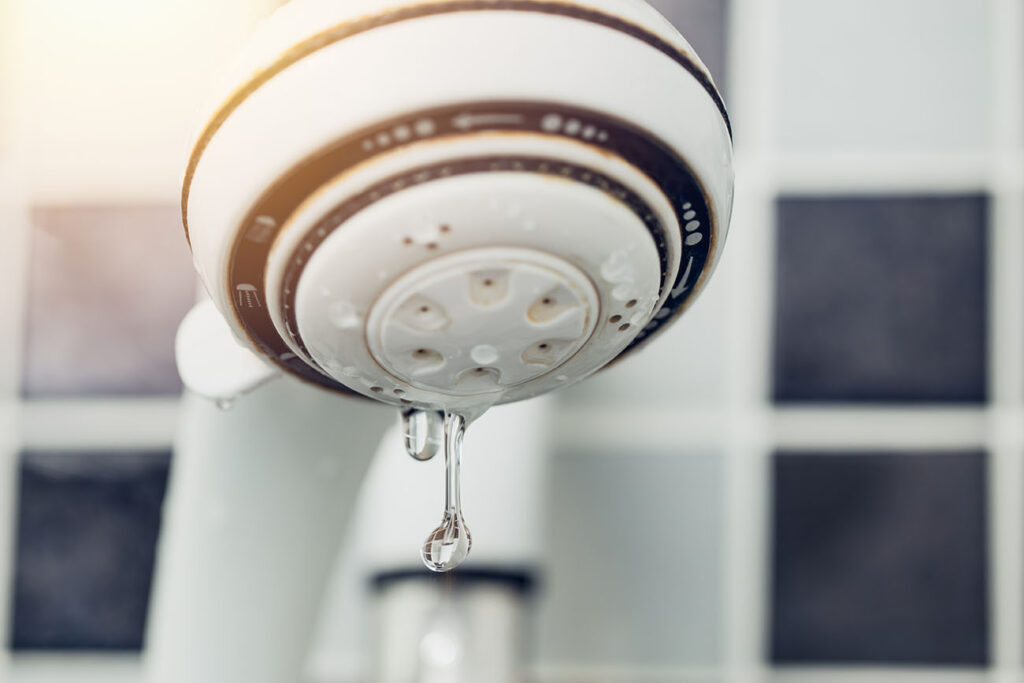 What to Do When Water Comes Out of Shower When Filling Bathtub